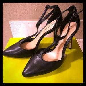 Gianni Bini Pumps